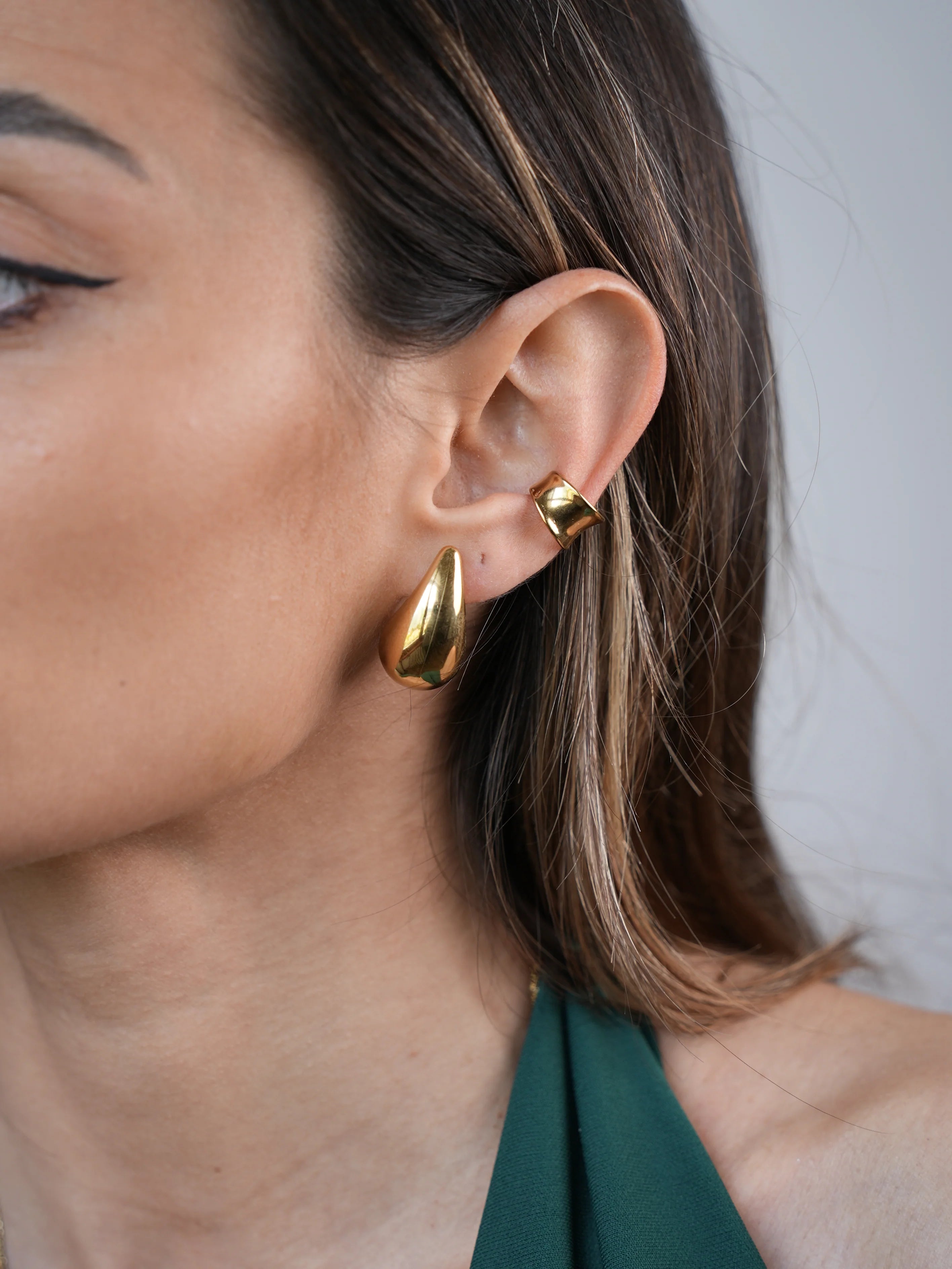 Nuvi earcuff piatto