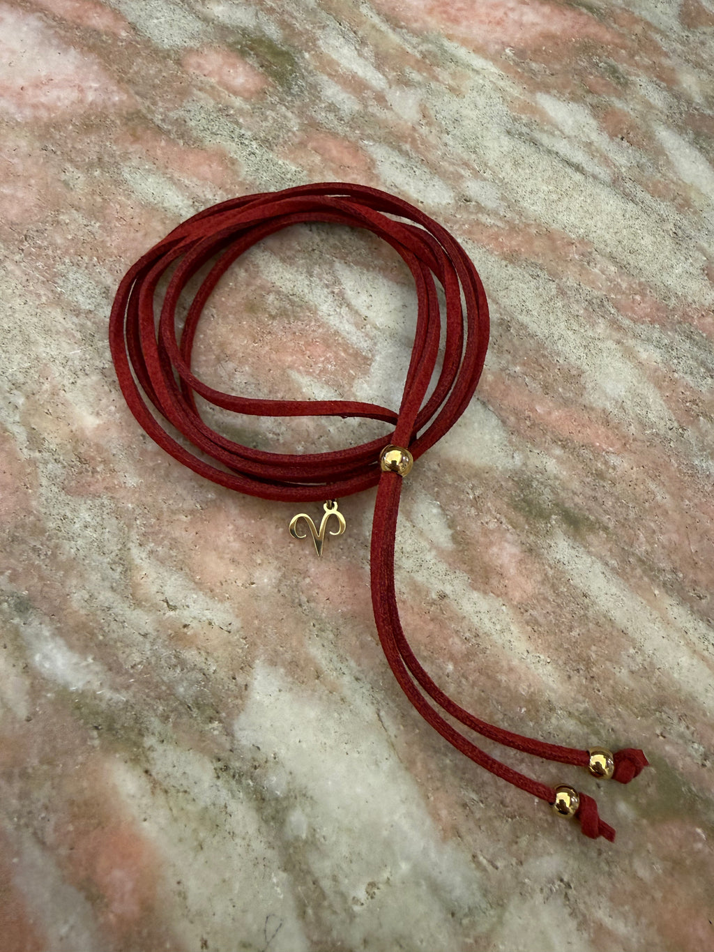 Nuvi choker Kira