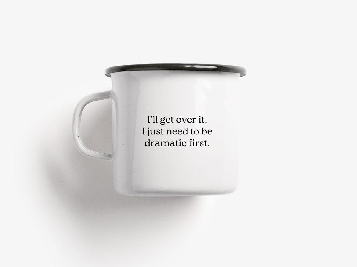 Tazza in smalto / Drammatico